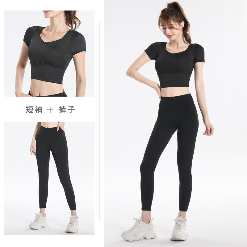 速乾性スポーツトップ（内蔵ブラ付き）プラスサイズ 2026年 - Yoga & Fitness With Faye The Well Being Studio Abbots Langley Reviews のレビューと価格