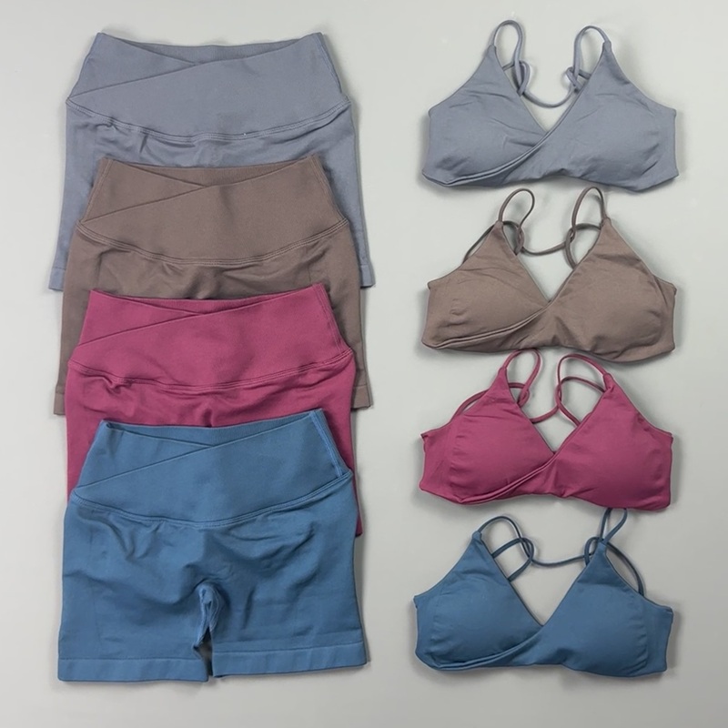 2ピースワークアウトセット レディース サープリスVネック  - Yoga Fitness Stretching Strap のレビューと価格