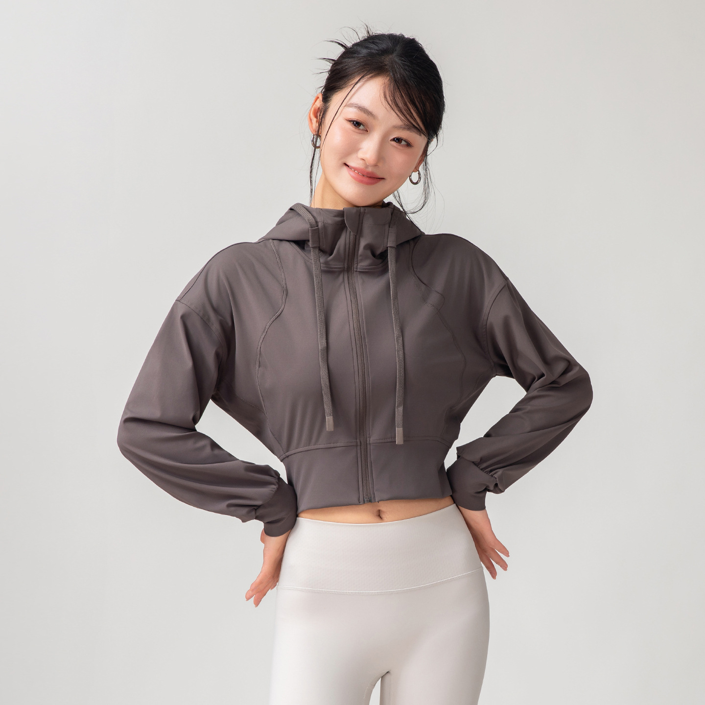 女性用 ソリッドカラー カジュアル スタンドカラー フード付 - Yoga & Fitness With Faye The Well Being Studio Abbots Langley Reviews のレビューと価格
