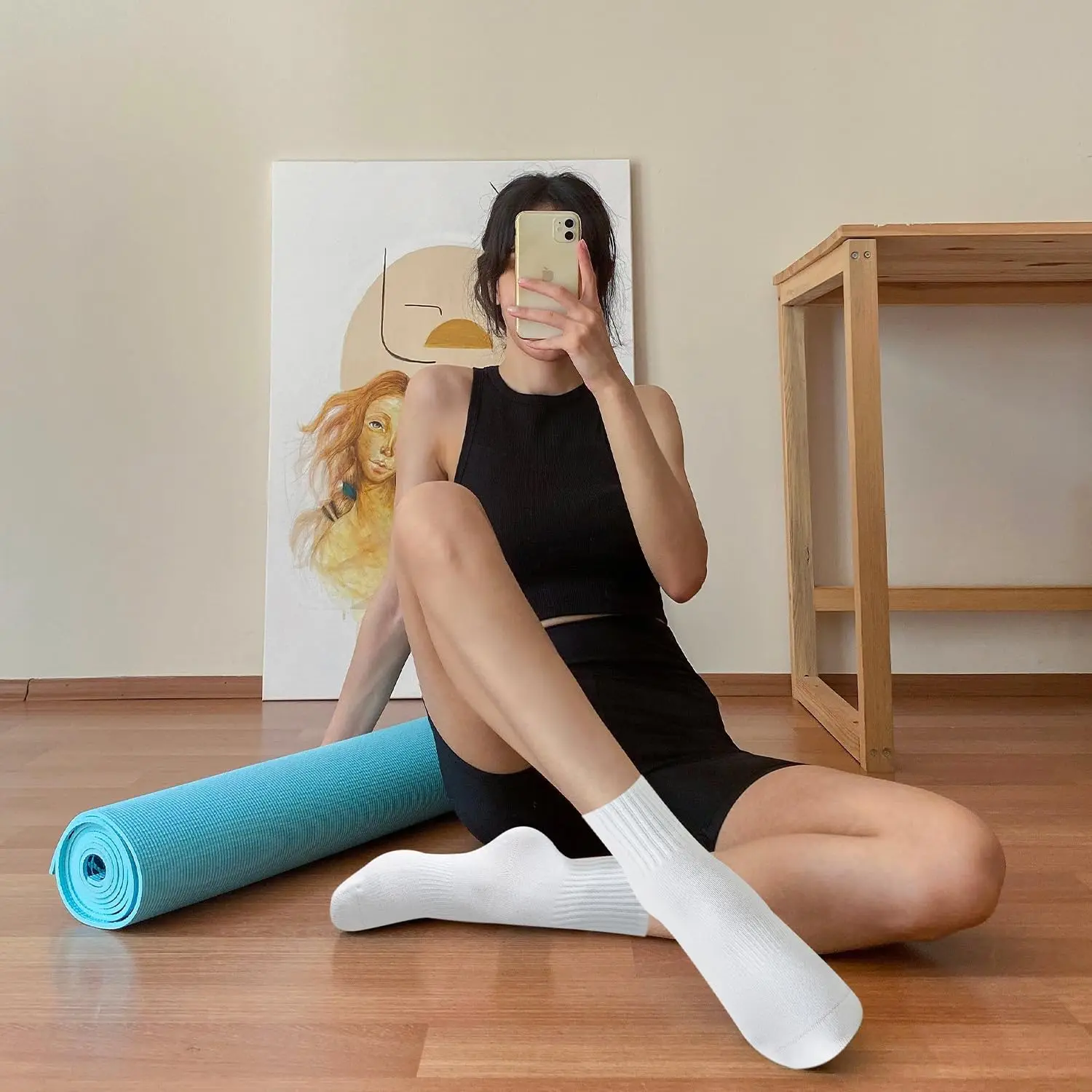 女性用ヨガソックス4足、ソリッドカラーのミッドソール滑り止め - Yoga & Fitness With Faye The Well Being Studio Abbots Langley Reviews のレビューと価格