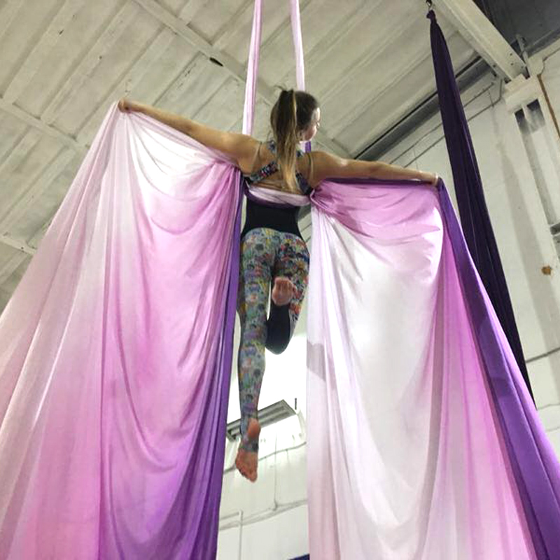 オンブル反重力ヨガハンモック、シルクファブリック、エアリアル - Yoga Swing Aerial のレビューと価格